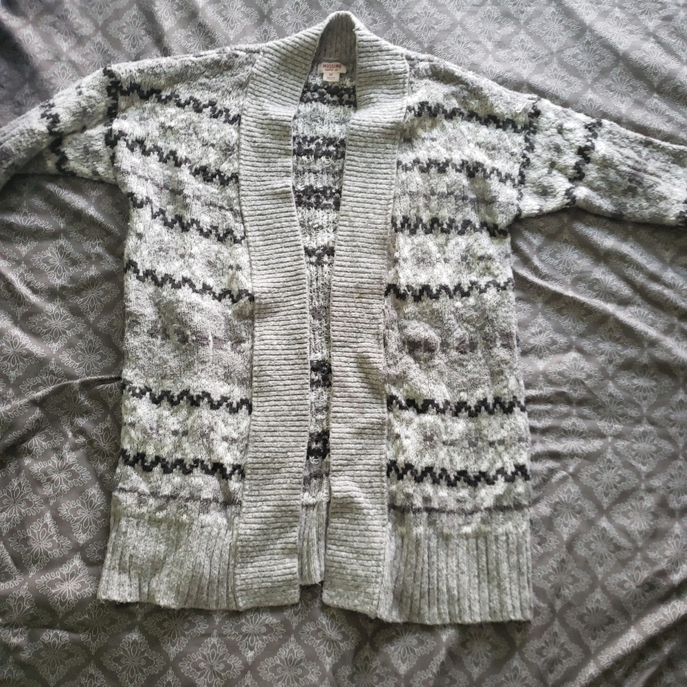 Mossimo Cardigan - Picture 2 of 6